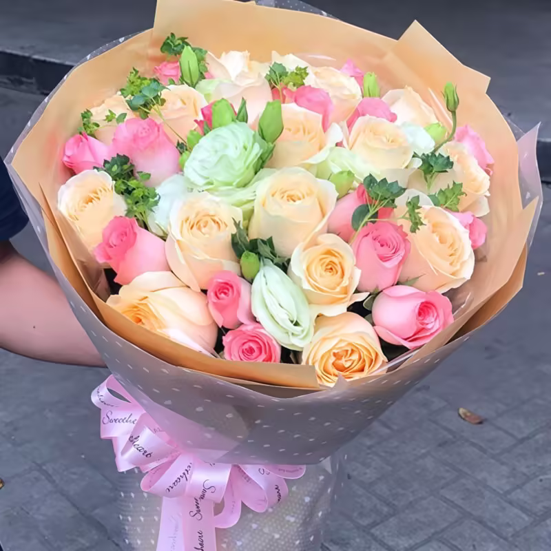 33 Rose Champagne - Amore Eterno 33 Champagne & Pink Roses Bouquet - Eternal Love Floral Gift - 1