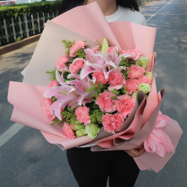 Bouquet di 19 Garofani Rosa e 6 Gigli - Serenata di Primavera