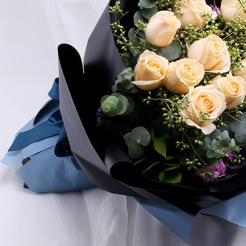 Bouquet di 11 Rose Champagne - Serenità Solare 11 Champagne Roses Bouquet - Sunny Serenity | Elegant Floral Gift - 3