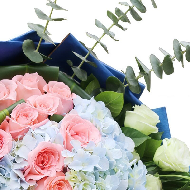 Bouquet di 9 Rose e Ortensia - Eleganza Urbana 9 Roses and Hydrangea Bouquet | Urban Charm Floral Arrangement - 4