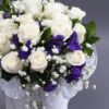Bouquet 3 Gigli Bianchi e 19 Rose Champagne - Splendore Puro 3 White Lilies & 19 Champagne Roses Bouquet | Pure Radiance Luxury Floral Gift - 3