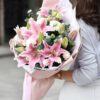 8 Gigli Rosa: Il Tuo Pensiero in Fiore 8 Pink Lilies Bouquet - Thinking of You Fresh Flower Arrangement - 2