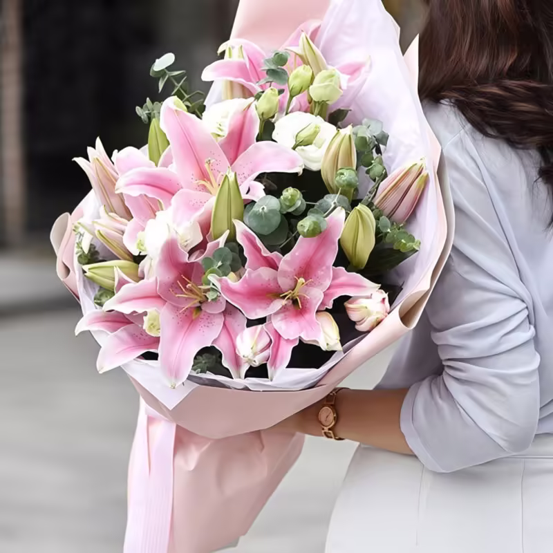 8 Gigli Rosa: Il Tuo Pensiero in Fiore 8 Pink Lilies Bouquet - Thinking of You Fresh Flower Arrangement - 2