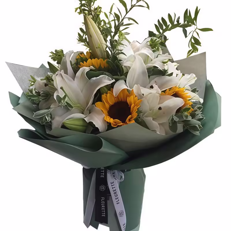 Bouquet di Girasoli e Gigli: Auguri di Cuore 4 Sunflowers & 6 Lilies Bouquet - Warm Wishes Floral Arrangement - 1