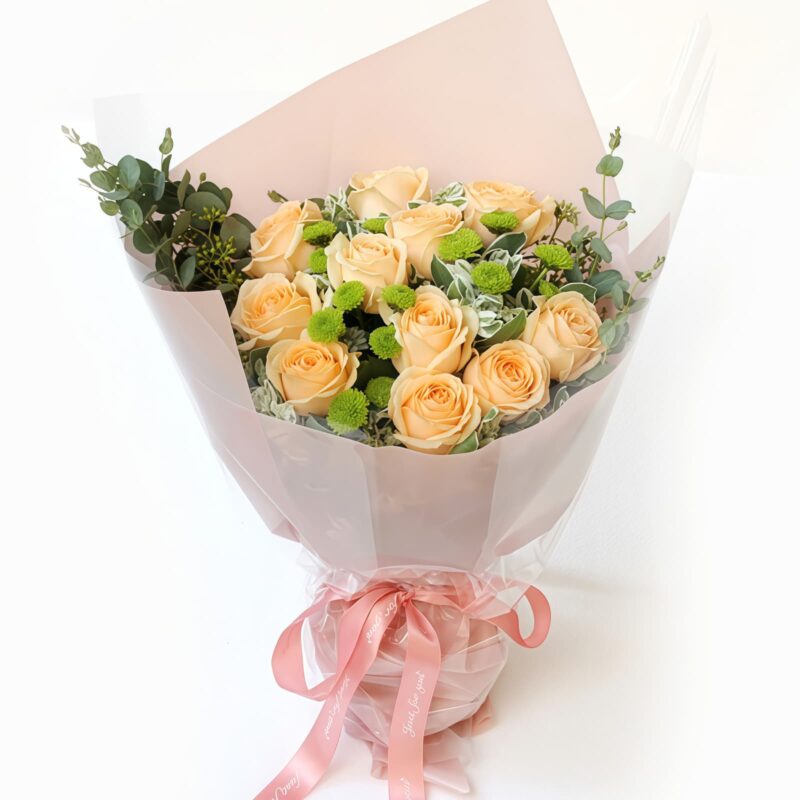Gentle Breeze: 11 Champagne Roses and Daisies Bouquet - 1