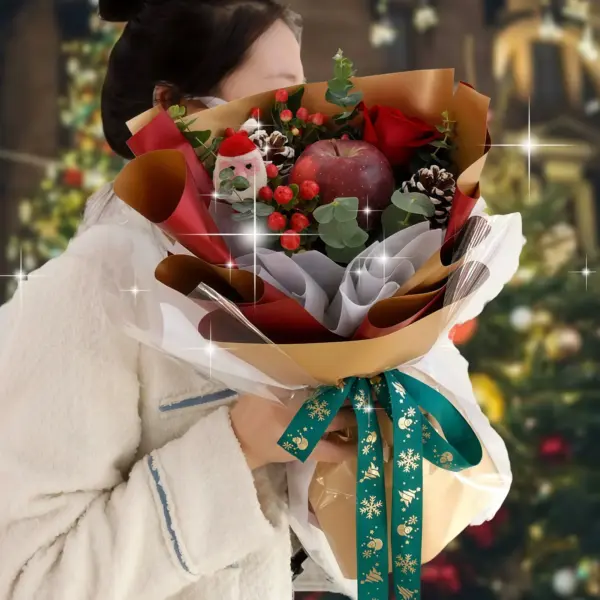 Buquê de Natal com Rosa Vermelha e Maçã - Harmonia Plena