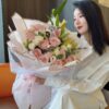 Bouquet di 18 Rose Rosa e Gigli - Dolce Calore 18-Stem Pink Rose & Lily Bouquet - Warm Bliss Floral Gift