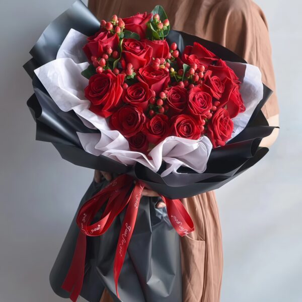 Bouquet di 19 Rose Rosse - Passione Intensa