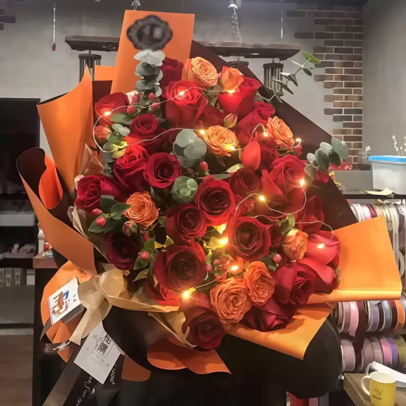 33 Red & Bubble Roses Bouquet - Romantic Whispers Gift