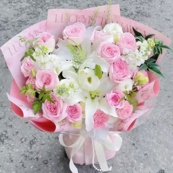 Bouquet 'Tenera Gratitudine': 11 Rose Rosa e Garofani