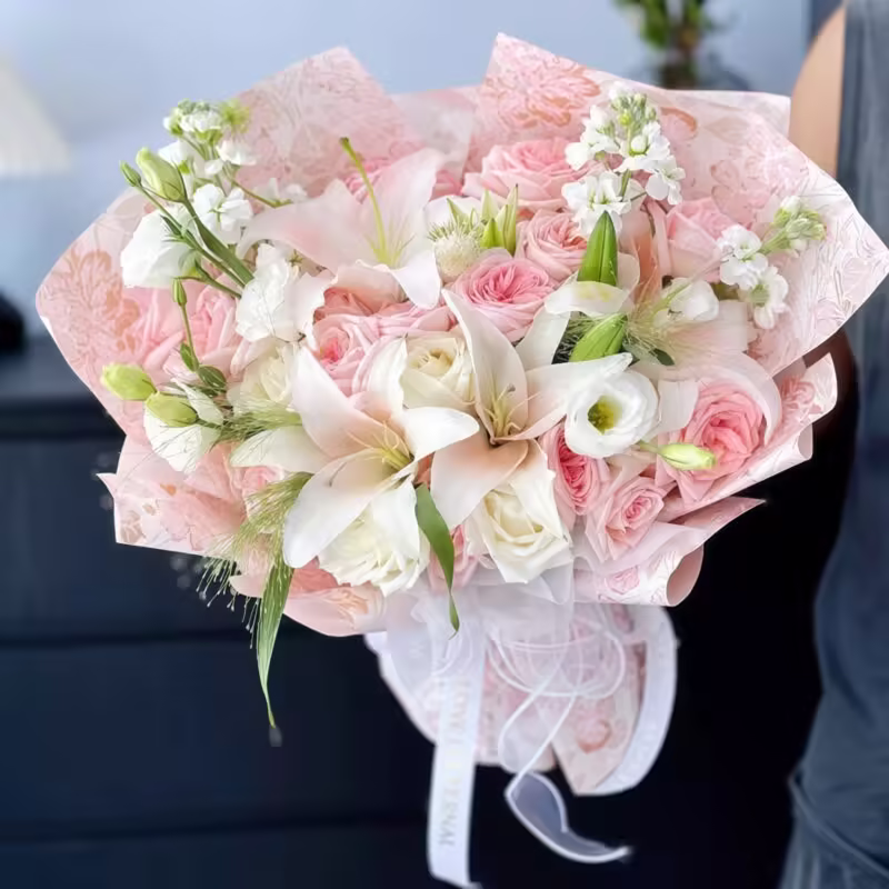 19 Pink Litchi Roses & Lilies Bouquet - Sweet Serenade
