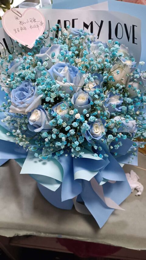 Bouquet di 19 Rose Blu Michigan 'Ice Cream' - Dolce Sogno real bouquet photo