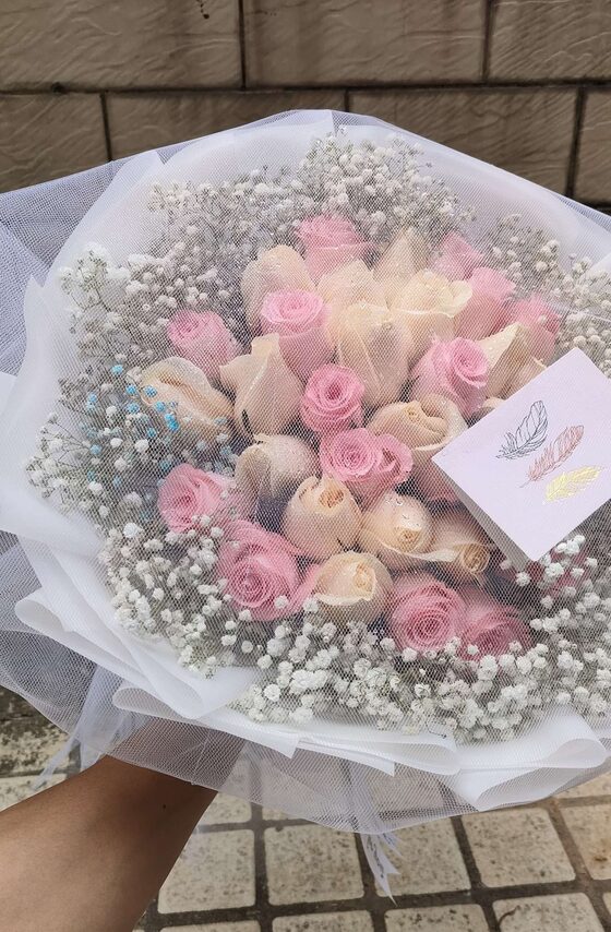 Bouquet di 29 Rose Miste - Sfumature Romantiche real bouquet photo