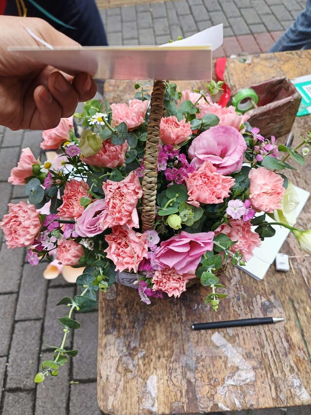 Cesto di 19 Garofani Rosa - Tenero Amore real bouquet photo