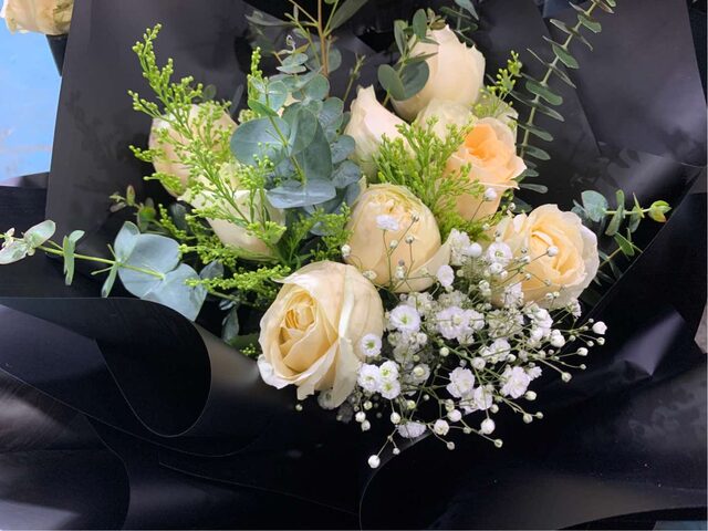 Bouquet di 11 Rose Champagne - Serenità Solare real bouquet photo