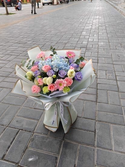 Bouquet di 19 Rose Rosse - Affetto Senza Tempo real bouquet photo