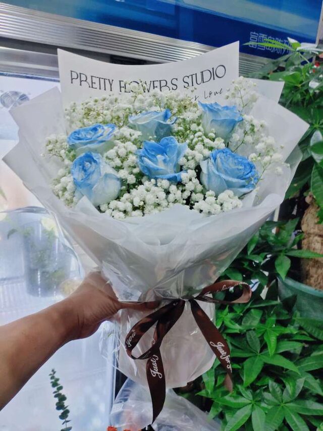 Mazzo di 6 Gipsofile Blu - Notte Stellata real bouquet photo