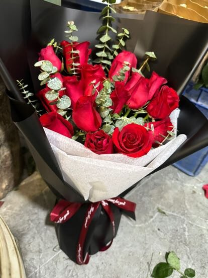 19 Rose Rosse – Dolce Promessa real bouquet photo
