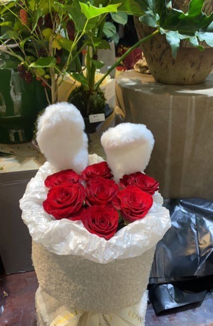 Bouquet di 7 Rose Rosse con Lagurus Ovatus - Rubino Giocoso real bouquet photo