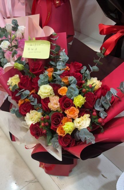 19 Rose Rosse: Promessa Eterna real bouquet photo