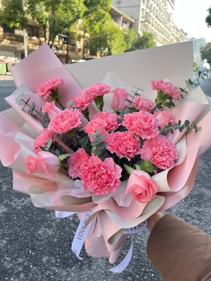Mazzo di 13 Garofani Rosa e 6 Rose - Fulgida Gioia real bouquet photo