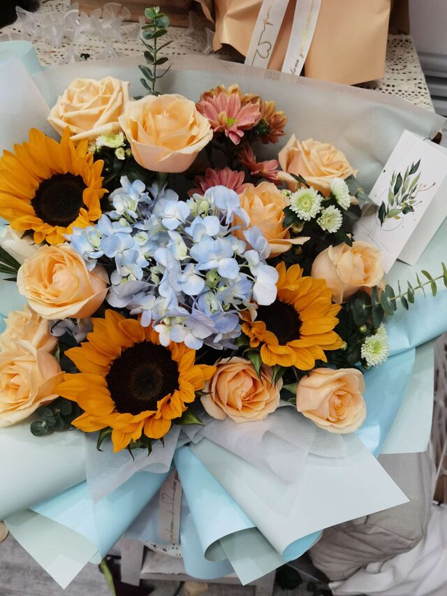 Bouquet di 14 Fiori Misti - Gioia Radiosa real bouquet photo