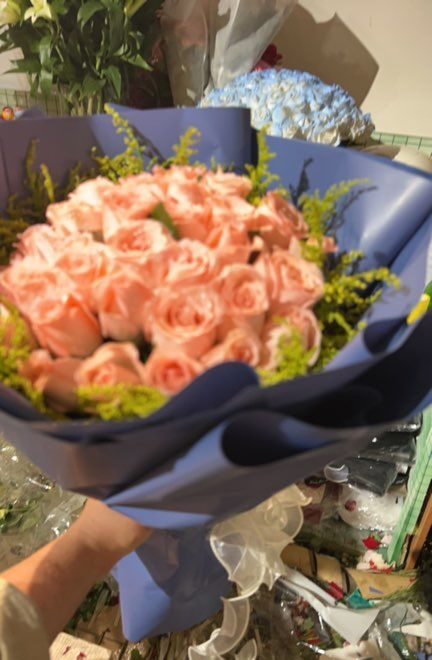 Bouquet di 33 Rose Rosa: Tenero Affetto real bouquet photo