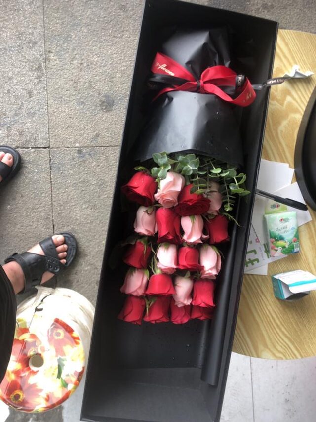 Box 19 Rose Rosse e Rosa - Benedizioni Eterne real bouquet photo