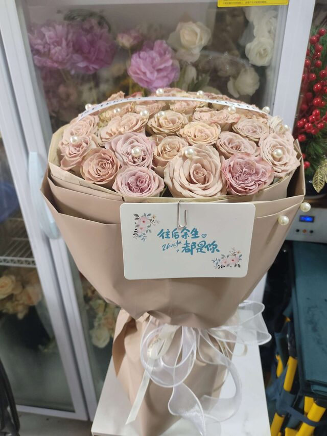 Bouquet di 36 Rose Cappuccino – Sogno Perlaceo real bouquet photo