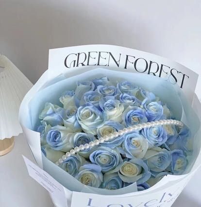 Bouquet di 11 Rose Blu Ghiaccio - Amore Puro real bouquet photo