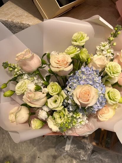 Bouquet "Dolce Ritrovamento" con 11 Rose Rosa e Ortensie real bouquet photo