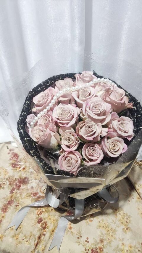 Bouquet di 15 Rose Manta - Soave Tenerezza real bouquet photo